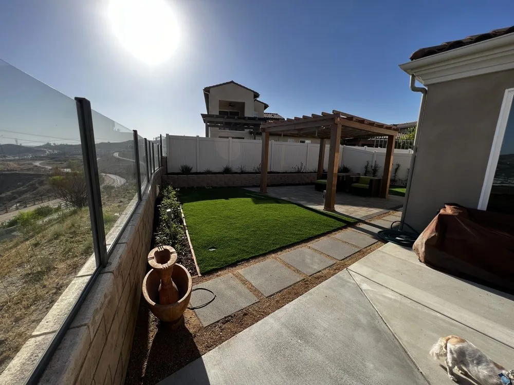 Expert lawn care service for year-round maintenance in Santa Clarita, CA by Doza Oaks Landscaping