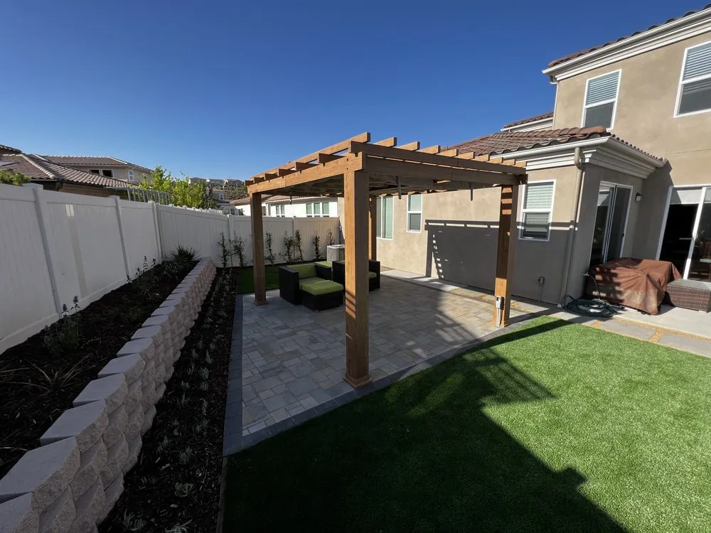 Top-rated lawn mowing service near you in Santa Clarita, CA by Doza Oaks Landscaping