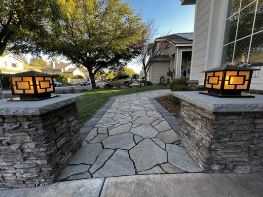 Doza Oaks Landscaping Logo