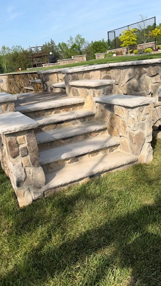 Reliable yard maintenance for beautiful yards across Richmond, VA - DP Housescaping