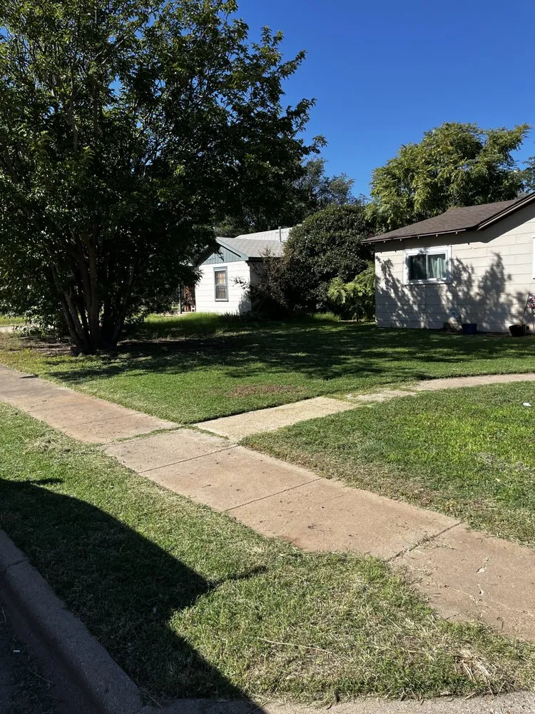 Affordable landscaping services near you in Lubbock, TX by D&P Landscaping