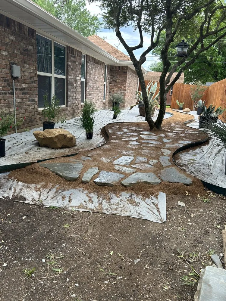 Top-rated landscaping services experts serving Waco, TX - DR Construction & Landscaping.