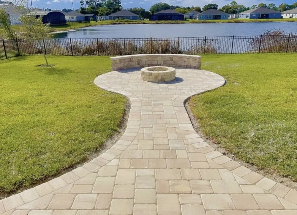 Reliable yard cleanup service for year-round maintenance across Winter Garden, FL - D&R Construction