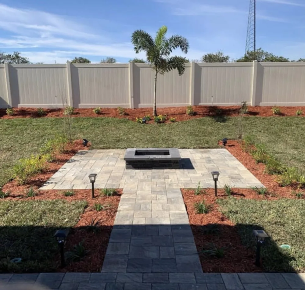 Top-rated yard cleanup service for homes across Winter Garden, FL - D&R Construction