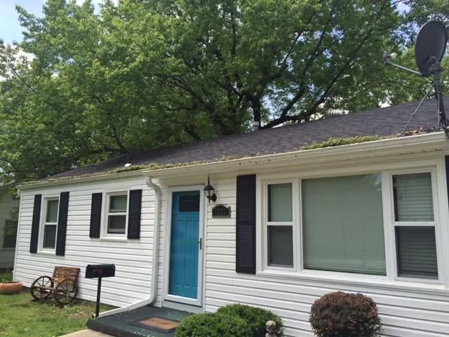 Local landscaping services experts serving Shawnee, KS - Dr D Lawn Care