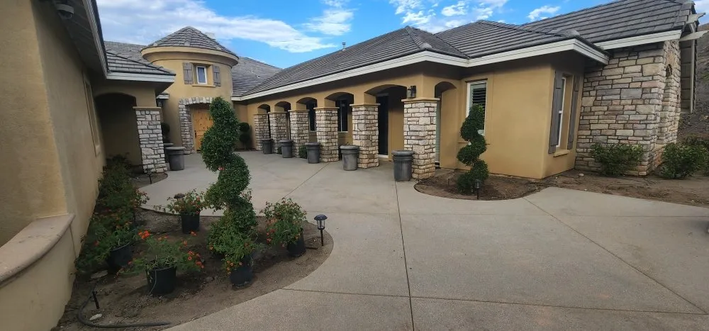 Reliable outdoor landscaping experts serving Lake Elsinore, CA - D&R Landscaping and More