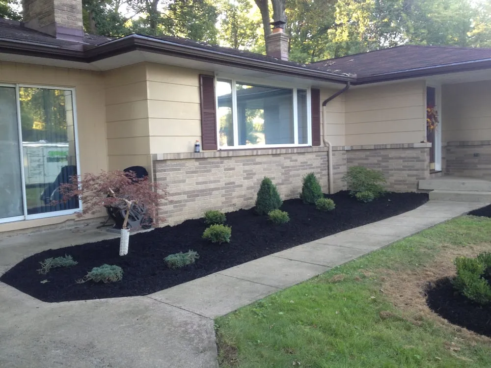 Custom landscape design near you in Mineral Ridge, OH by DR Lawn Care And Landscaping