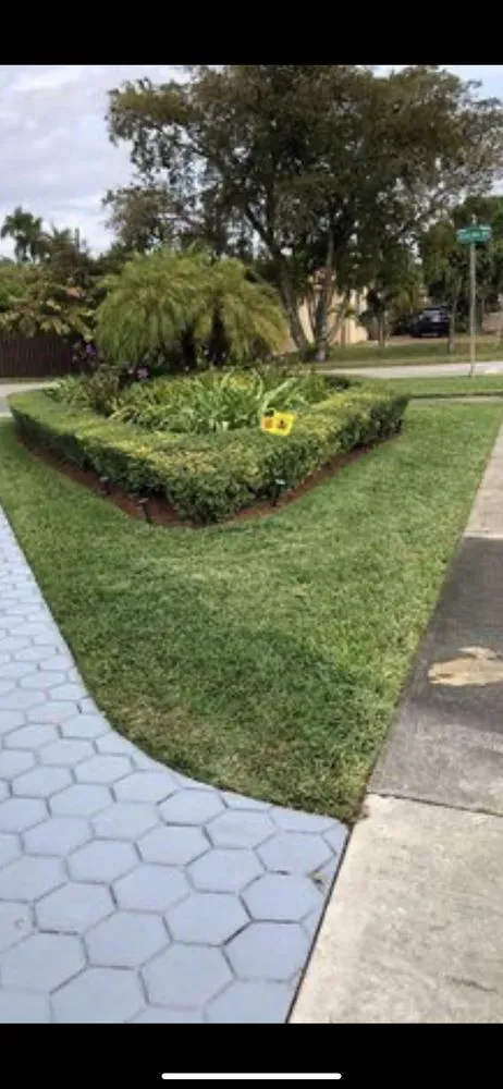 Affordable landscaping services for homes across Miami, FL - D&R Lawn Care Service