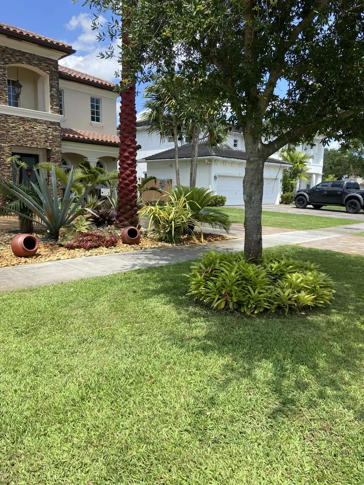 Trusted outdoor landscaping in Miami, FL - D&R Lawn Care Service