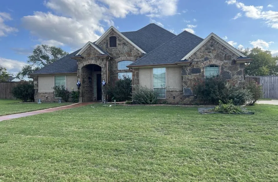 Local lawn care service in Ben Wheeler, TX by D.R. Lawn Solutions