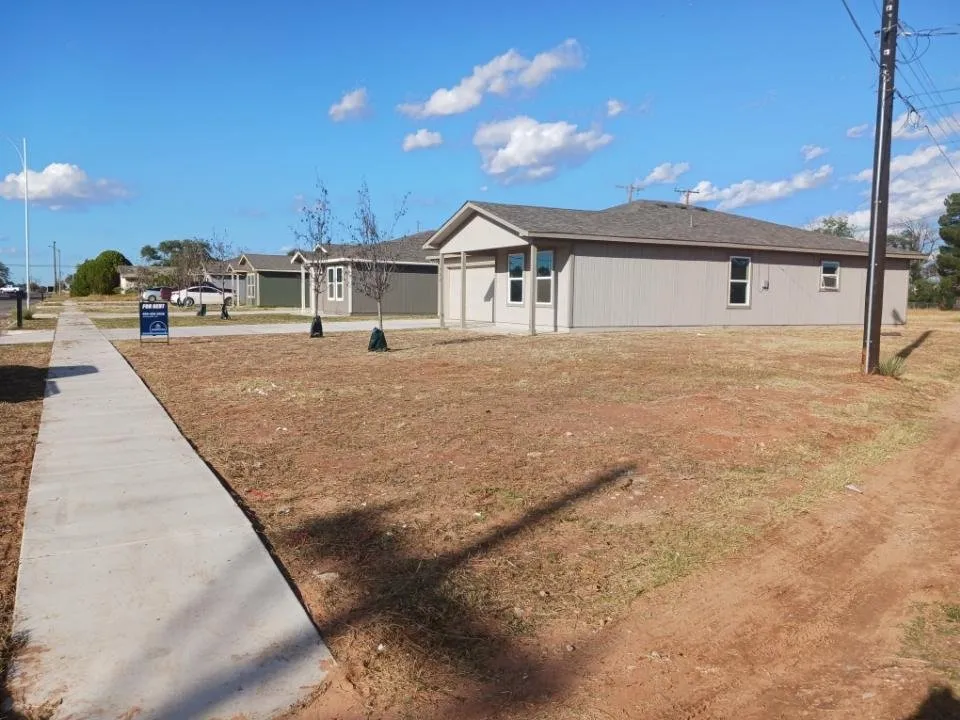 Custom landscape design in Lubbock, TX by Dr. Lawns An Mower