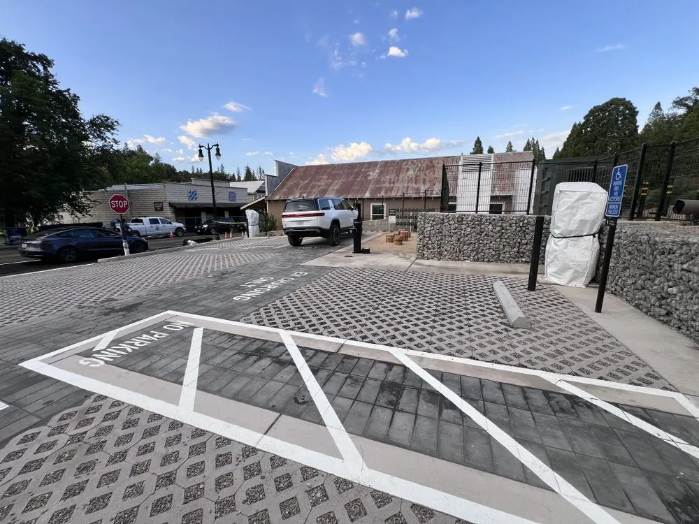 Local lawn care service near you in Stockton, CA by Drago