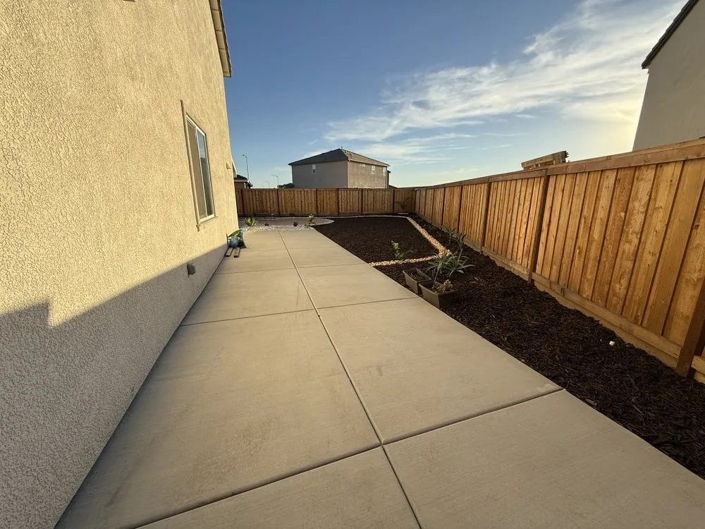 Affordable landscaping services in Stockton, CA by Drago