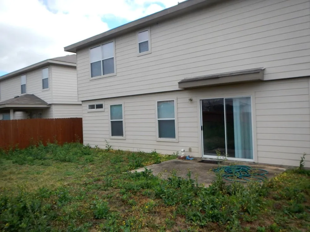 Trusted landscaping services for residential properties across Universal City, TX - Dragon Lawn Care