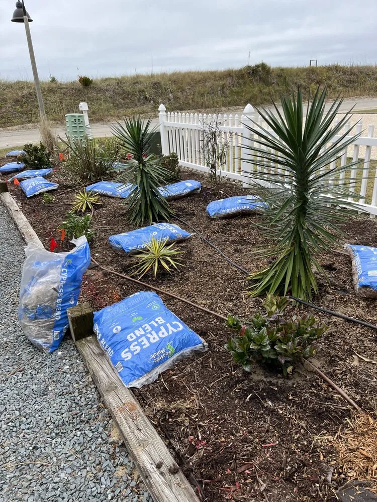 Custom outdoor landscaping experts serving Ash, NC - Drake Scapes