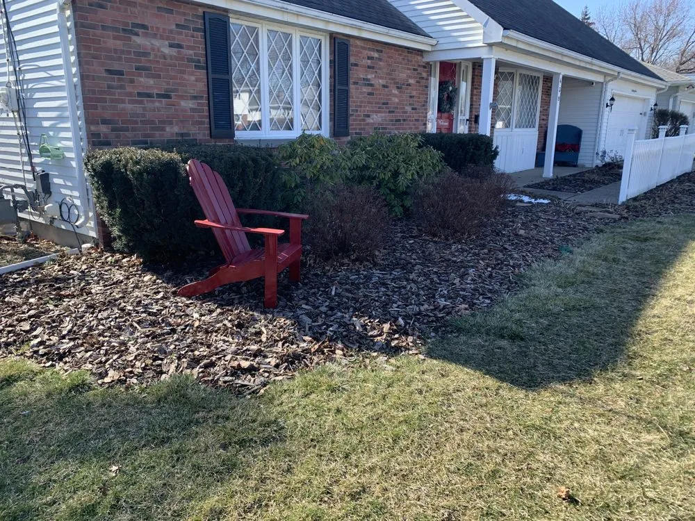 Affordable yard cleanup service in Elyria, OH by Drake’s Lawn Service’s