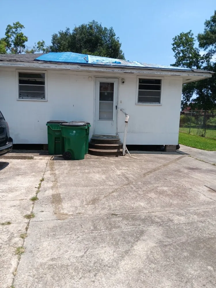 Custom outdoor landscaping in Kenner, LA by DRB