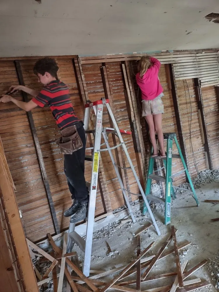 Reliable yard cleanup service experts serving Elwood, IN - Dream Built