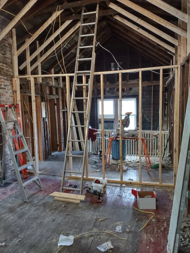 Affordable yard cleanup service in Elwood, IN - Dream Built