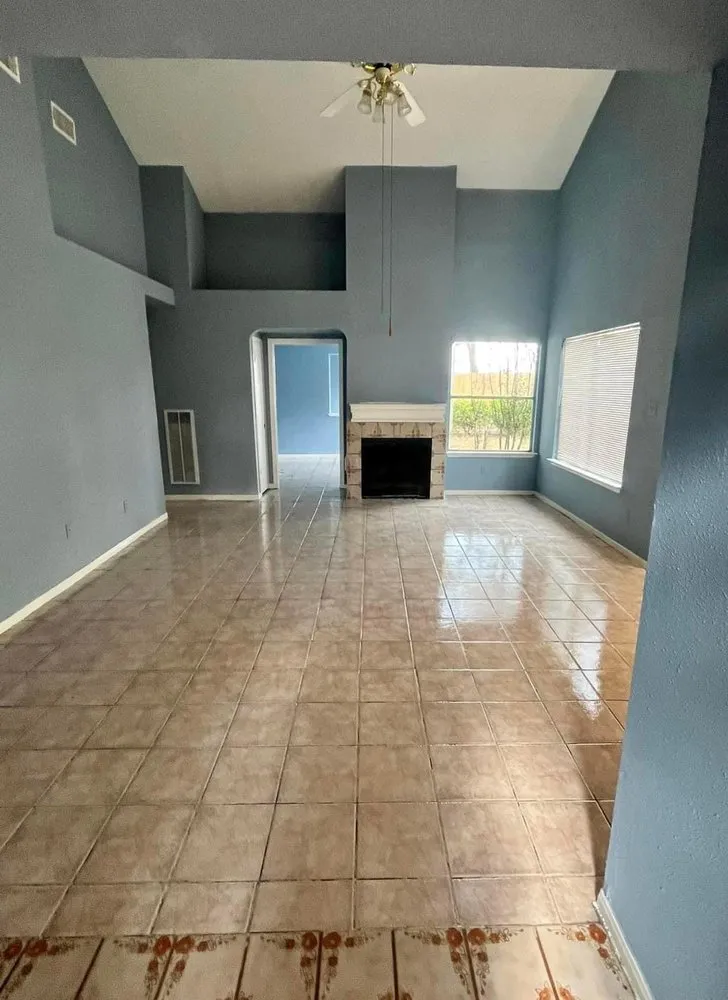 Local lawn care service experts serving Morgantown, WV - Dream cleaners