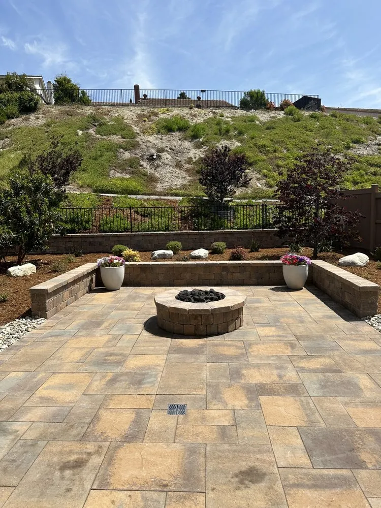 Expert garden landscaping in Thousand Oaks, CA by Dream Green Landscape