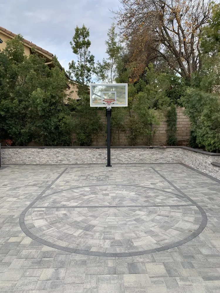 Affordable yard cleanup service for homes across Thousand Oaks, CA - Dream Green Landscape