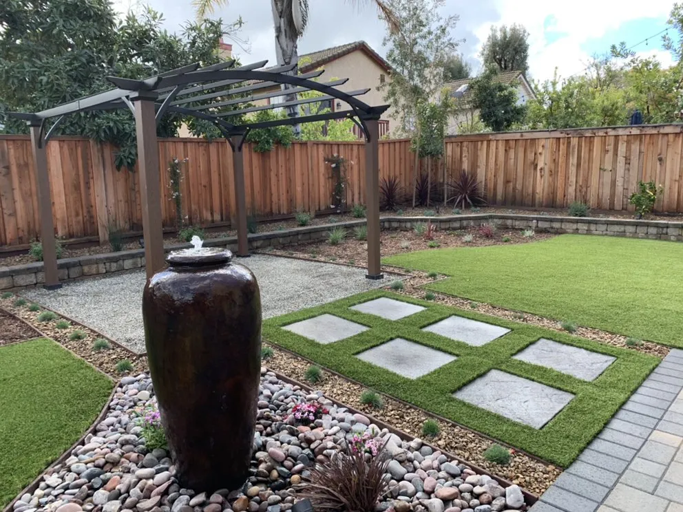 Professional landscaping services for beautiful yards in Thousand Oaks, CA by Dream Green Landscape
