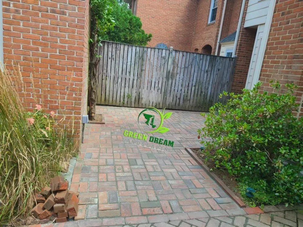 Professional residential landscaping in Rosedale, MD by Dream Green Lanscaping