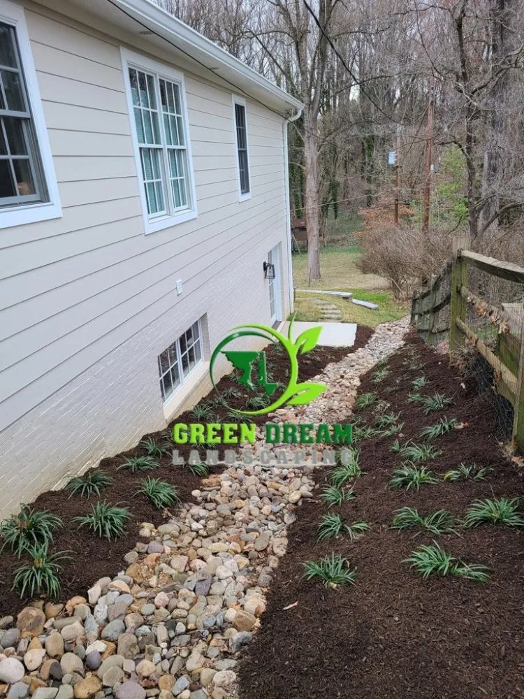 Trusted lawn care service near you in Rosedale, MD by Dream Green Lanscaping