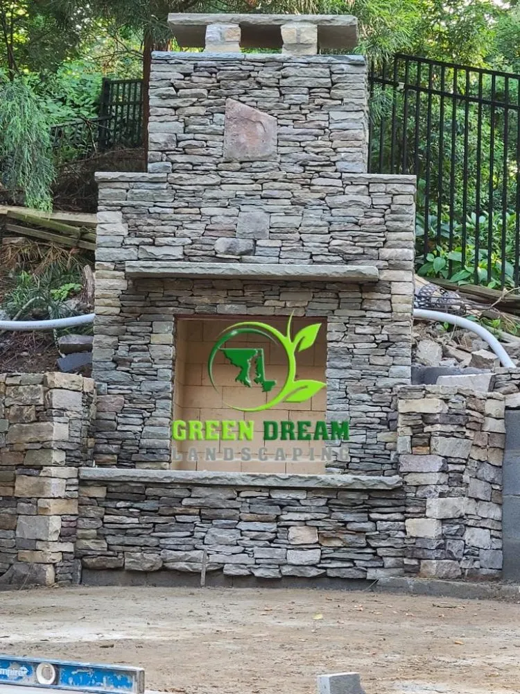Custom outdoor landscaping in Rosedale, MD by Dream Green Lanscaping
