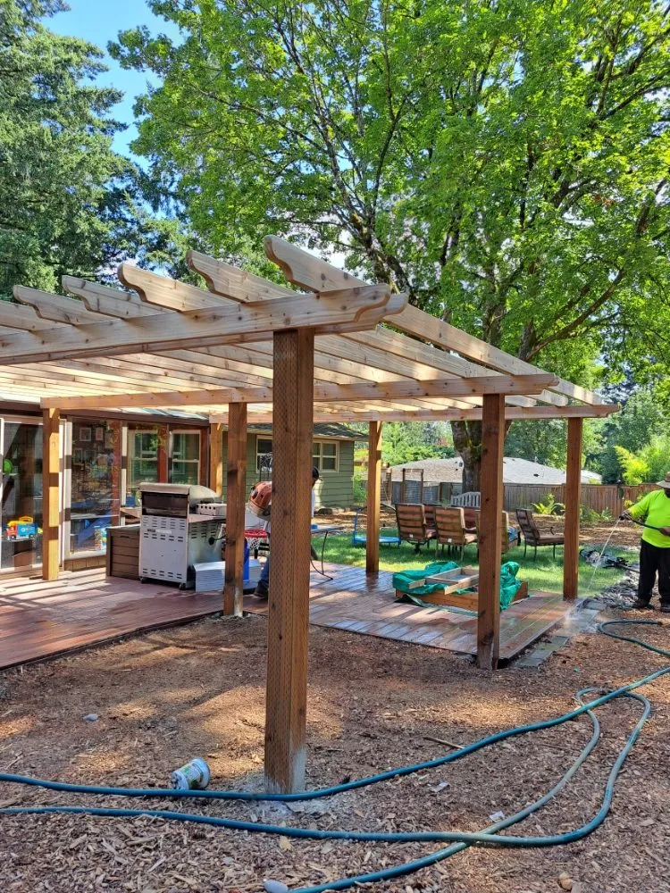 Local yard cleanup service experts serving Canby, OR - Dream Landscape