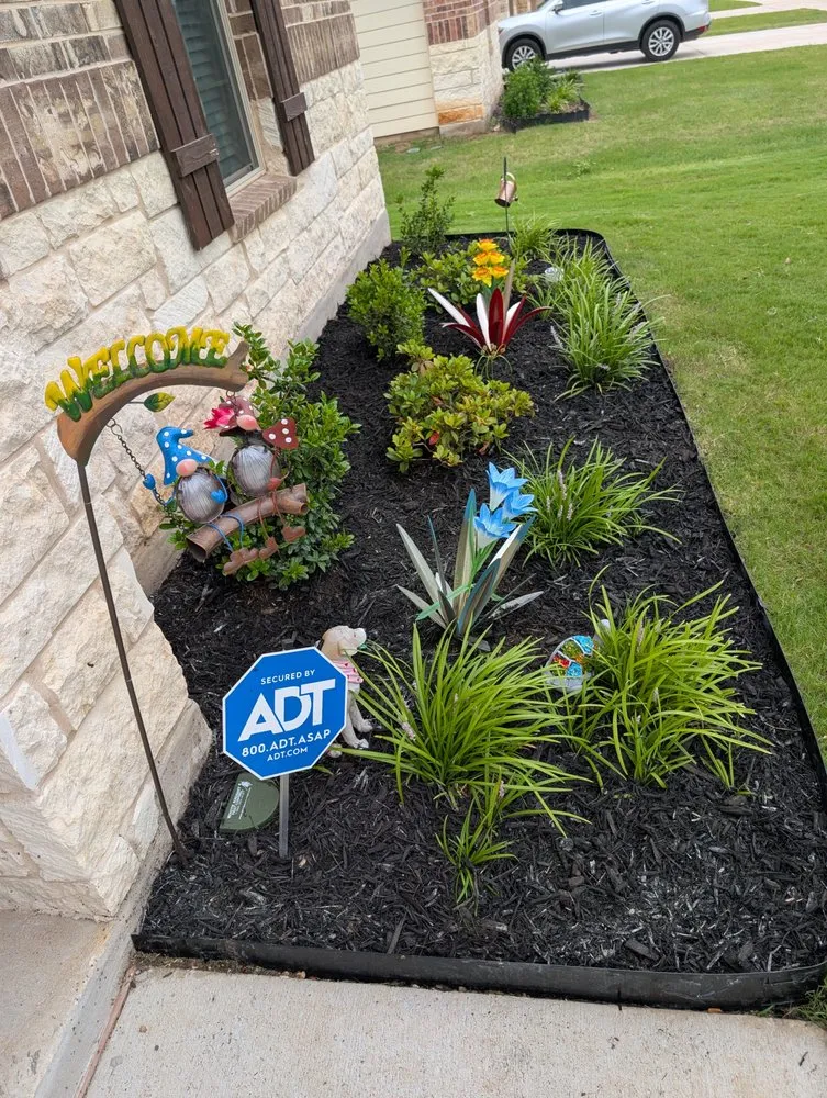 Custom yard cleanup service experts serving Waco, TX - Dream Lawn Care