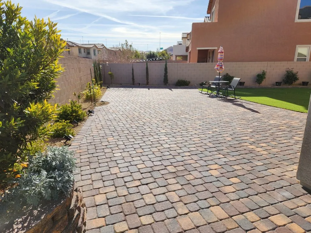 Affordable lawn care service experts serving Henderson, NV - Dream Lawns