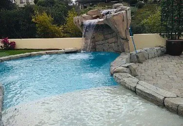 Custom lawn care service experts serving Menifee, CA - Dream Pools Construction