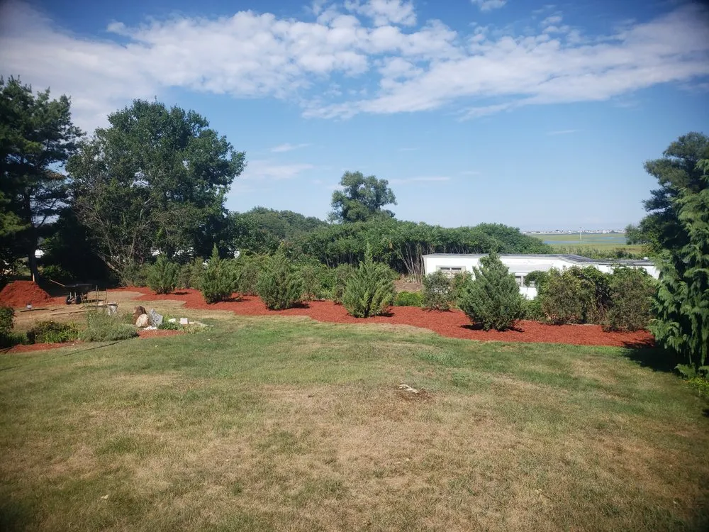 Professional lawn care service for beautiful yards in Raymond, NH by Dream Yards