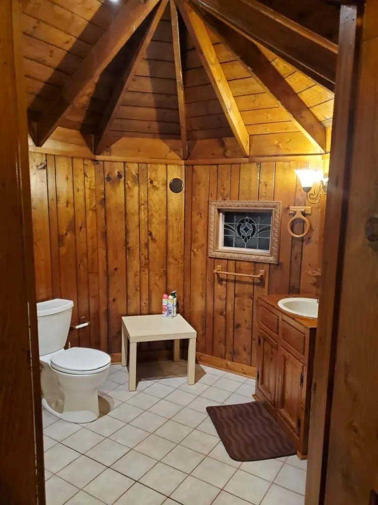 Professional outdoor landscaping in Blairsville, GA by Dreamcatcher Cabin Cleaning & Lawn Care