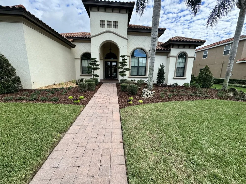 Affordable outdoor landscaping in Lakeland, FL by Dreamers Landscape and Lawn Care Service