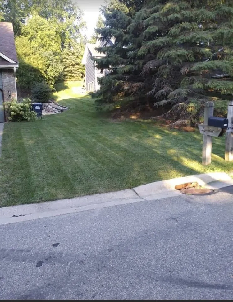 Local garden landscaping in Minneapolis, MN by Dreamer’s Lawn Service