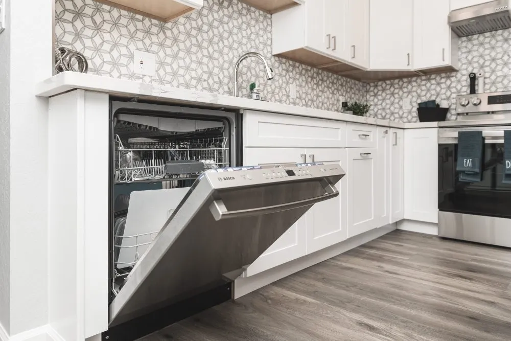 Trusted lawn mowing service in Santa clara, CA by Dreamprint Home Remodeling