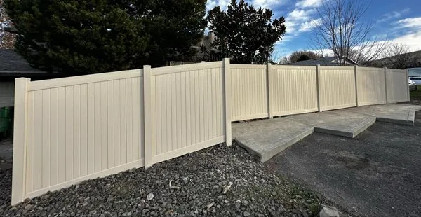 Dream’s Landscape Management & Weed Control Logo