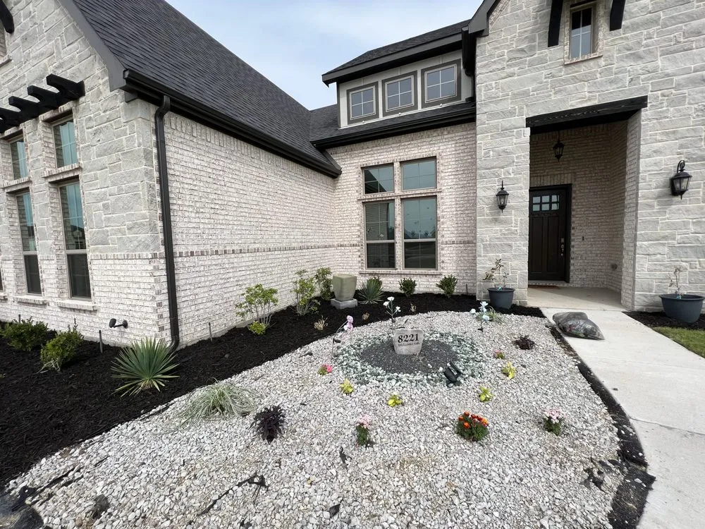 Reliable yard cleanup service in Arlington, TX by Dreamscape