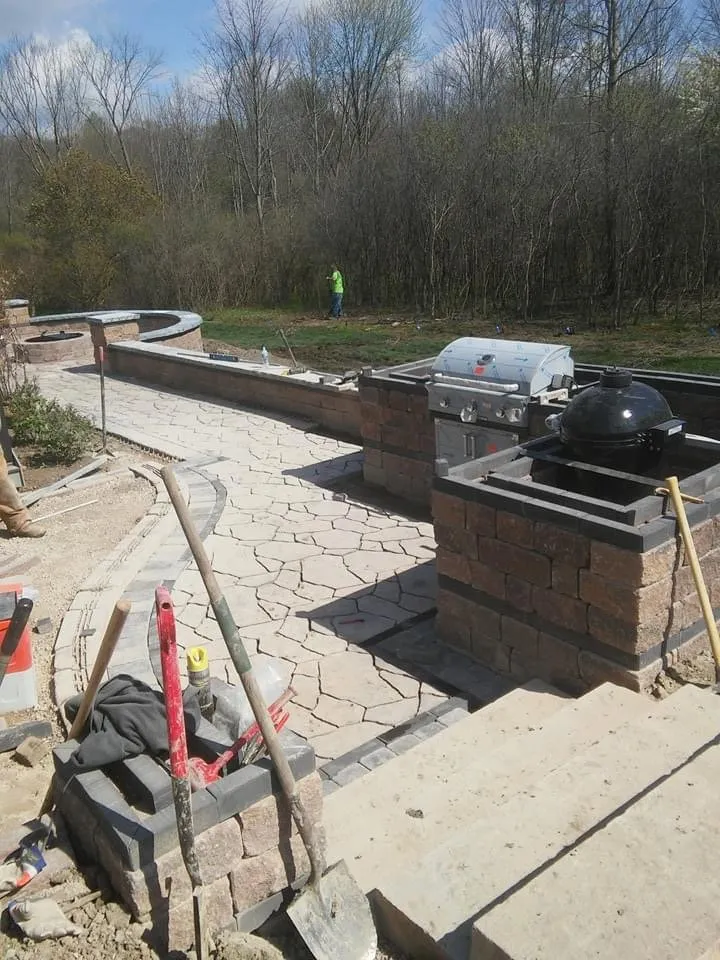 Reliable lawn care service in Canton, OH by Dreamscape Contracting