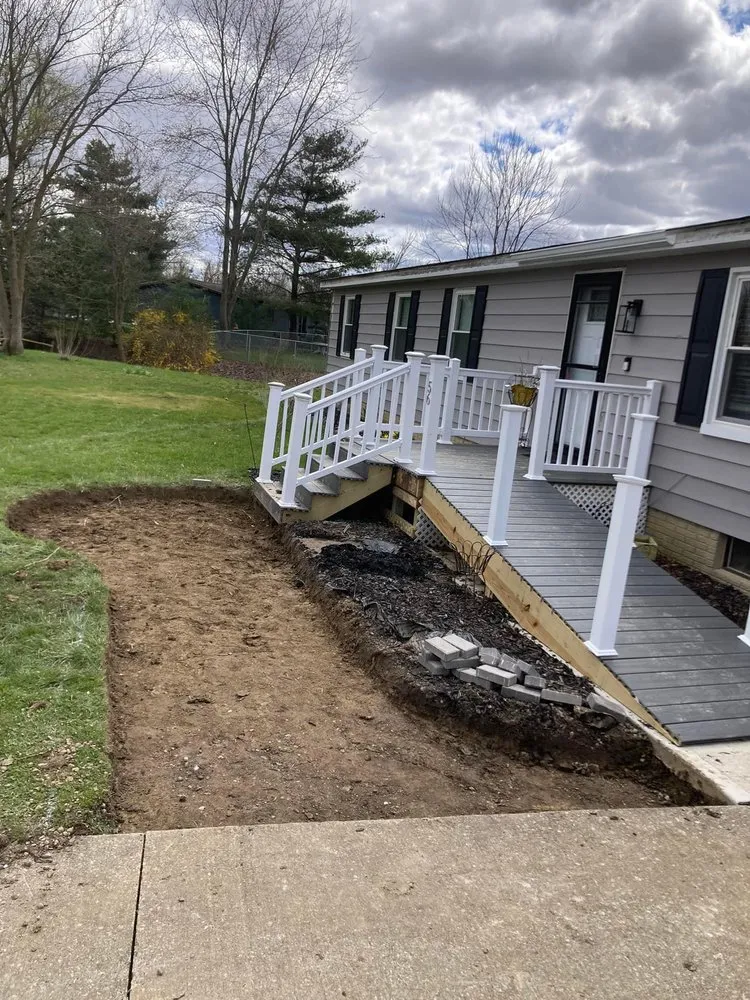 Custom lawn mowing service in Canton, OH by Dreamscape Contracting