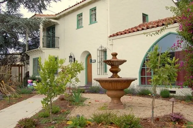 Trusted lawn care service in Santa Cruz, CA by Dreamscape Creative Landscape Solutions