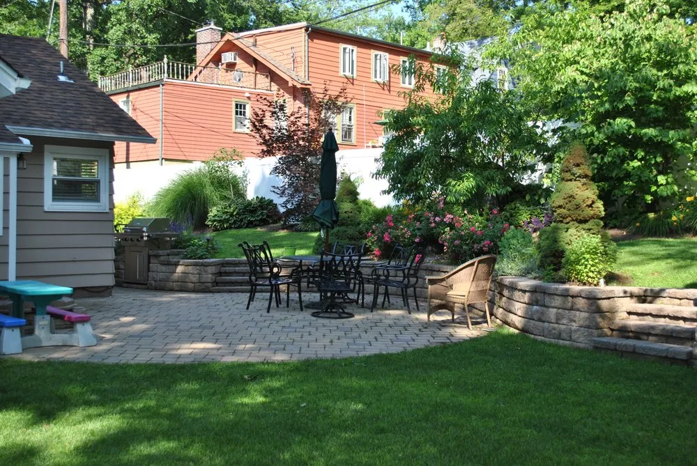 Expert yard cleanup service for year-round maintenance across Branchville, NJ - Dreamscape Design
