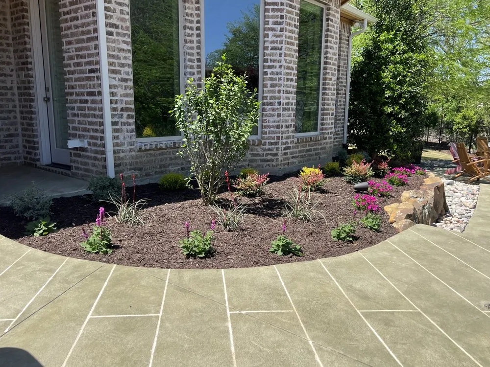 Custom lawn mowing service in Frisco, TX - Dreamscape Landscaping Designs