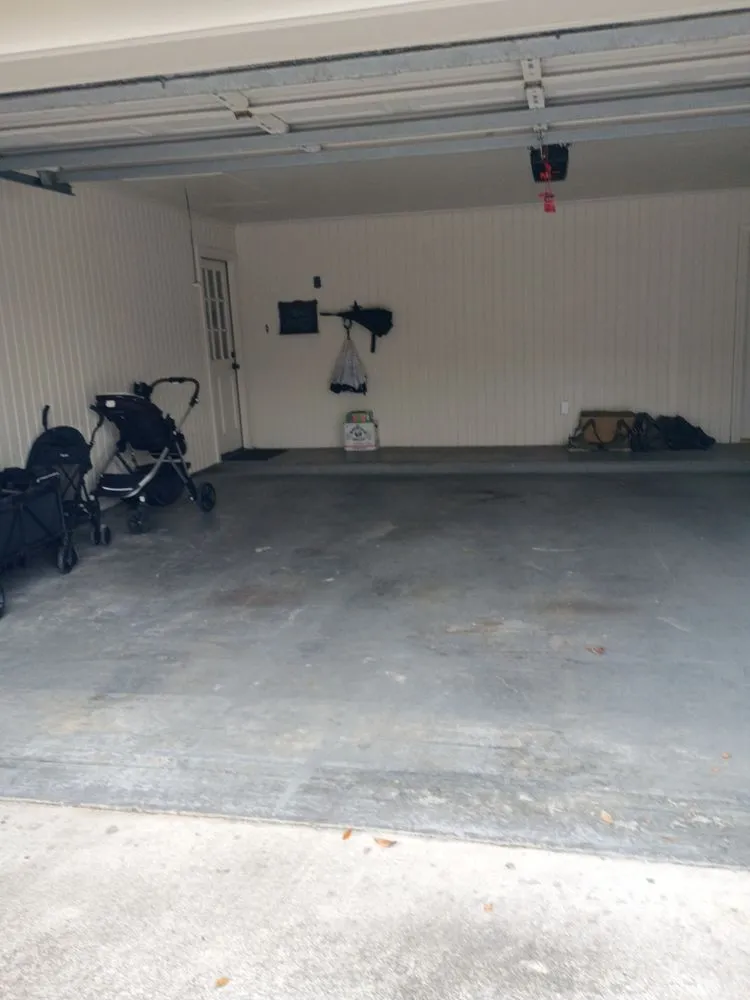 Trusted lawn care service for beautiful yards in Lafayette, LA by Dreamscape Lawn Care and More