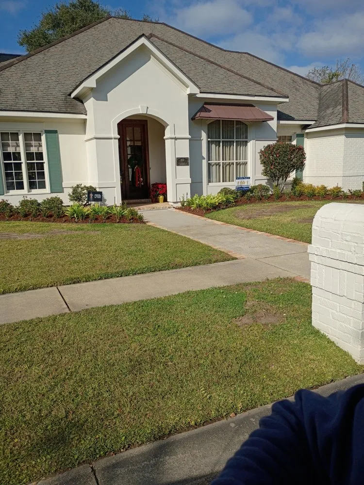 Trusted landscaping services for residential properties in Lafayette, LA by Dreamscape Lawn Care and More