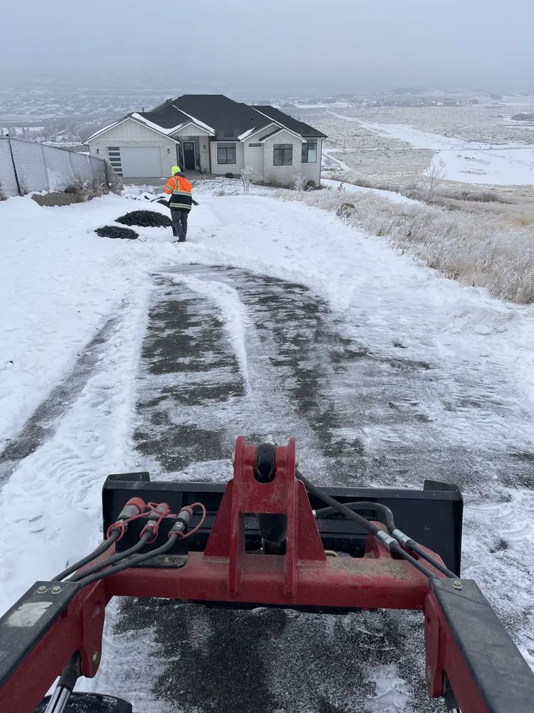 Expert landscape installation in Kennewick, WA - Dreamscape Masonry & Garden