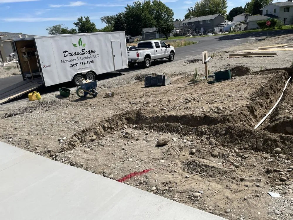 Trusted lawn care service in Kennewick, WA - Dreamscape Masonry & Garden